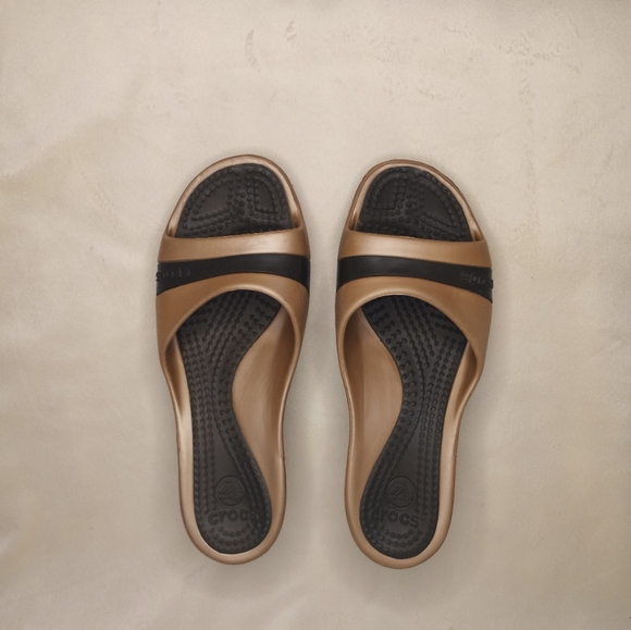 Crocs Sassari Chocolate And Gold Comfy Classic Two Tone Feminine Wedge Slip On 9 - Picture 1 of 7